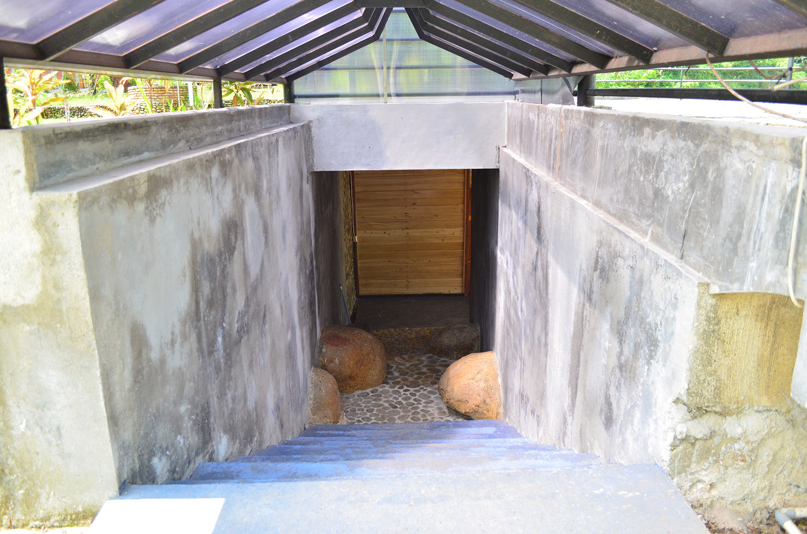 akses pintu masuk