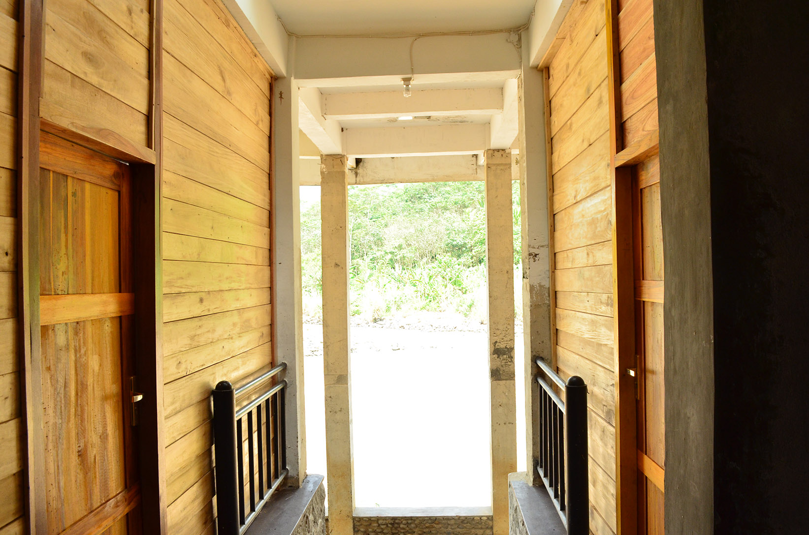 teras rumah cimory riverside