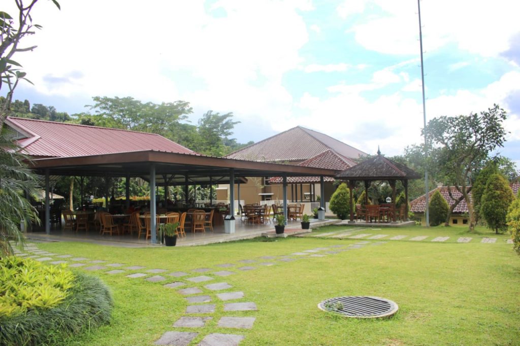 hotel di bukit pelangi sentul