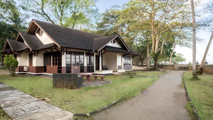 mutiara carita cottage