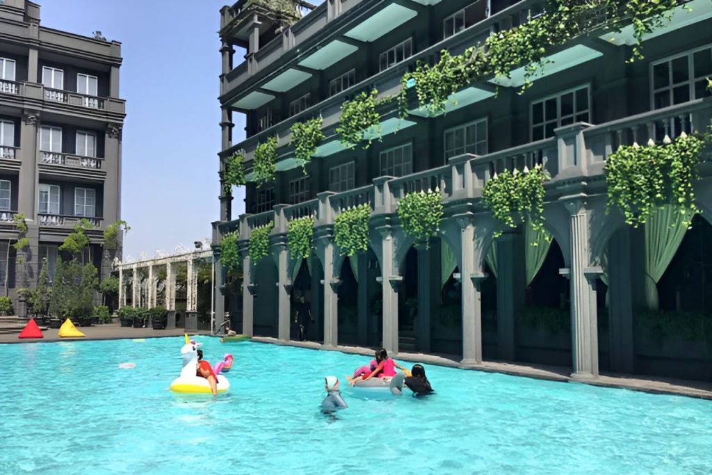 hotel kolam renang