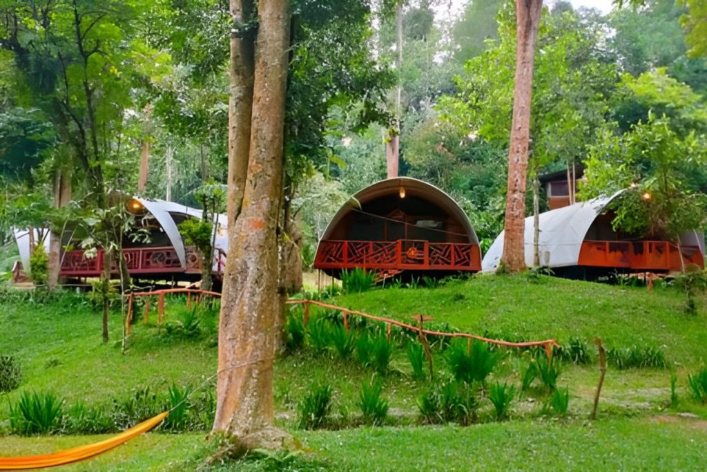 penginapan situ gunung sukabumi
